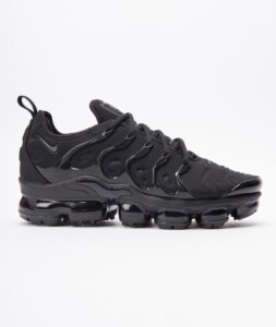 NIKE VAPORMAX PLUS