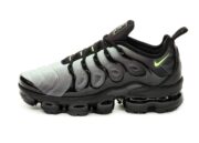NIKE AIR VAPORMAX PLUS “NEON”