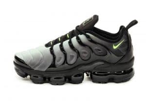 NIKE AIR VAPORMAX PLUS “NEON”