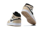 AIR JORDAN 1 BEIGE Y NEGRO - Imagen 4
