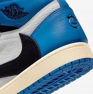 AIR JORDAN 1 HIGH OG SP FRAGMENT DESIGN X TRAVIS SCOTT - Imagen 4