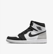 AIR JORDAN 1 "BLEACHED CORAL"