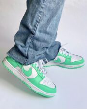 Nike Dunk Low Green Glow (W) - Afbeelding 2