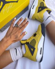 Zapatillas Air Jordan 4 Retro Tour Yellow - Imagen 2