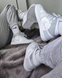Air Jordan 1 Mid Grey Camo - Imagen 2