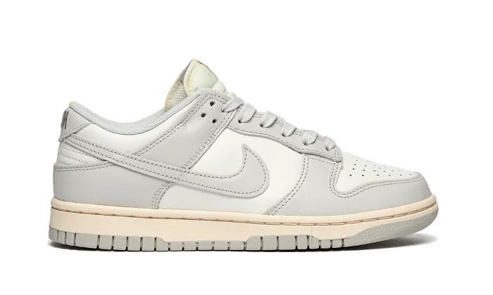 Dunk Low Light Bone