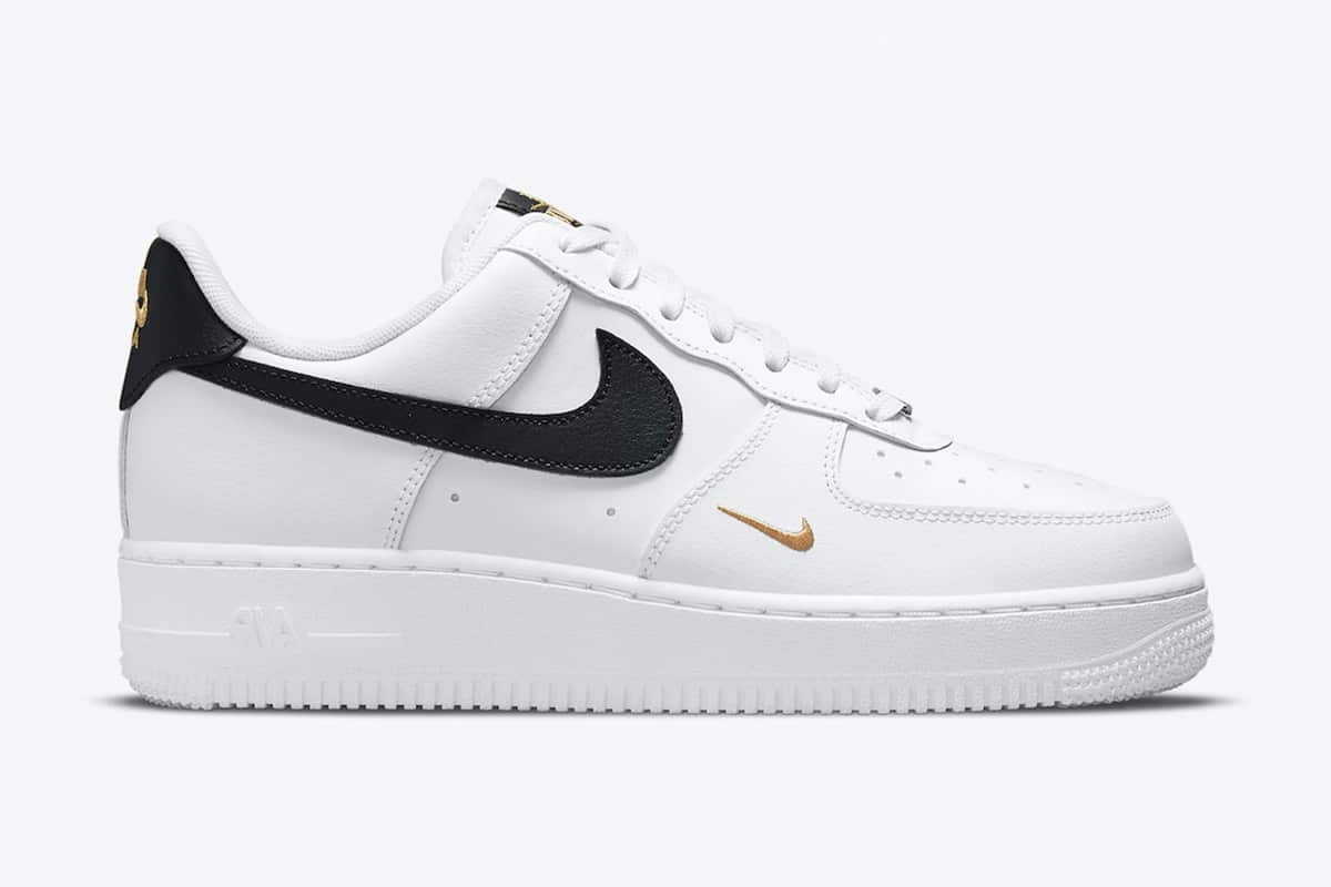 Wmns Nike Air Force 1 ’07 Essential ‘White Black’