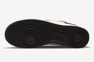 Nike Air Force 1 ’07 LV8 ‘Athletic Club – Black University Gold’ - Imagen 5