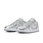 Jordan 1 Low Metallic Silver (Womens) - Imagen 2