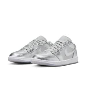 Jordan 1 Low Metallic Silver (Womens) - Imagen 2