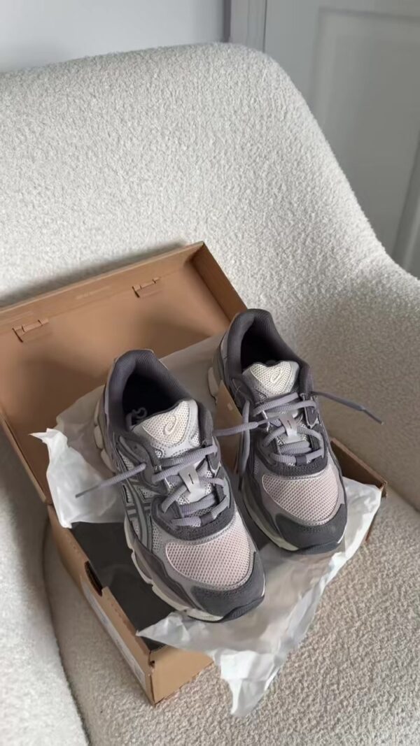 ASICS Gel-NYC Oatmeal Obsidian Grey video