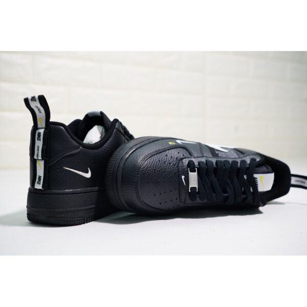 Alternative view of Nike Air Force 1 07 LV8 Utility Negro