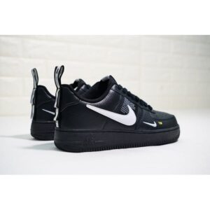 Nike Air Force 1 07 LV8 Utility Negro - Imagen 3