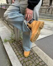 Timberland Botines clásicos con cordones en color wheat/camel para hombre - Imagen 2