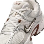 NIKE V5 RNR Zapatillas Mujer - Imagen 6