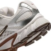 NIKE V5 RNR Zapatillas Mujer - Imagen 5