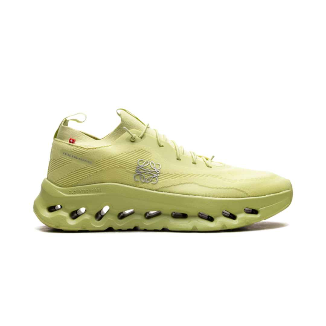 Designsemnome-2025-02-10T152642.510.png LOEWE x On Running Cloudtilt Lime Green