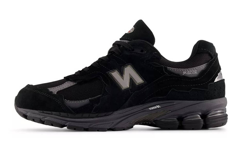 New Balance 2002R Gore-Tex Protection Pack Black image 1 New Balance 2002R Gore-Tex Protection Pack Black