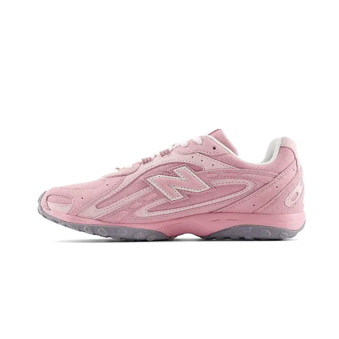 New_Balance_204L_Pastel_Pink_SneakerLane New Balance 204L Pastel Pink - Imagen 1