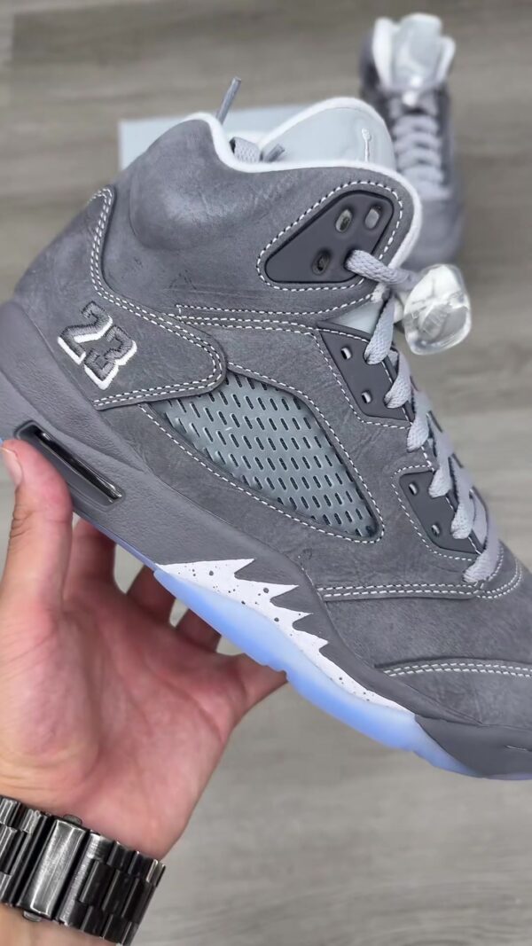 Air Jordan 5 Retro "Wolf Grey" video
