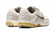 Nike Zoom Vomero 5 Light Bone Medium Olive
